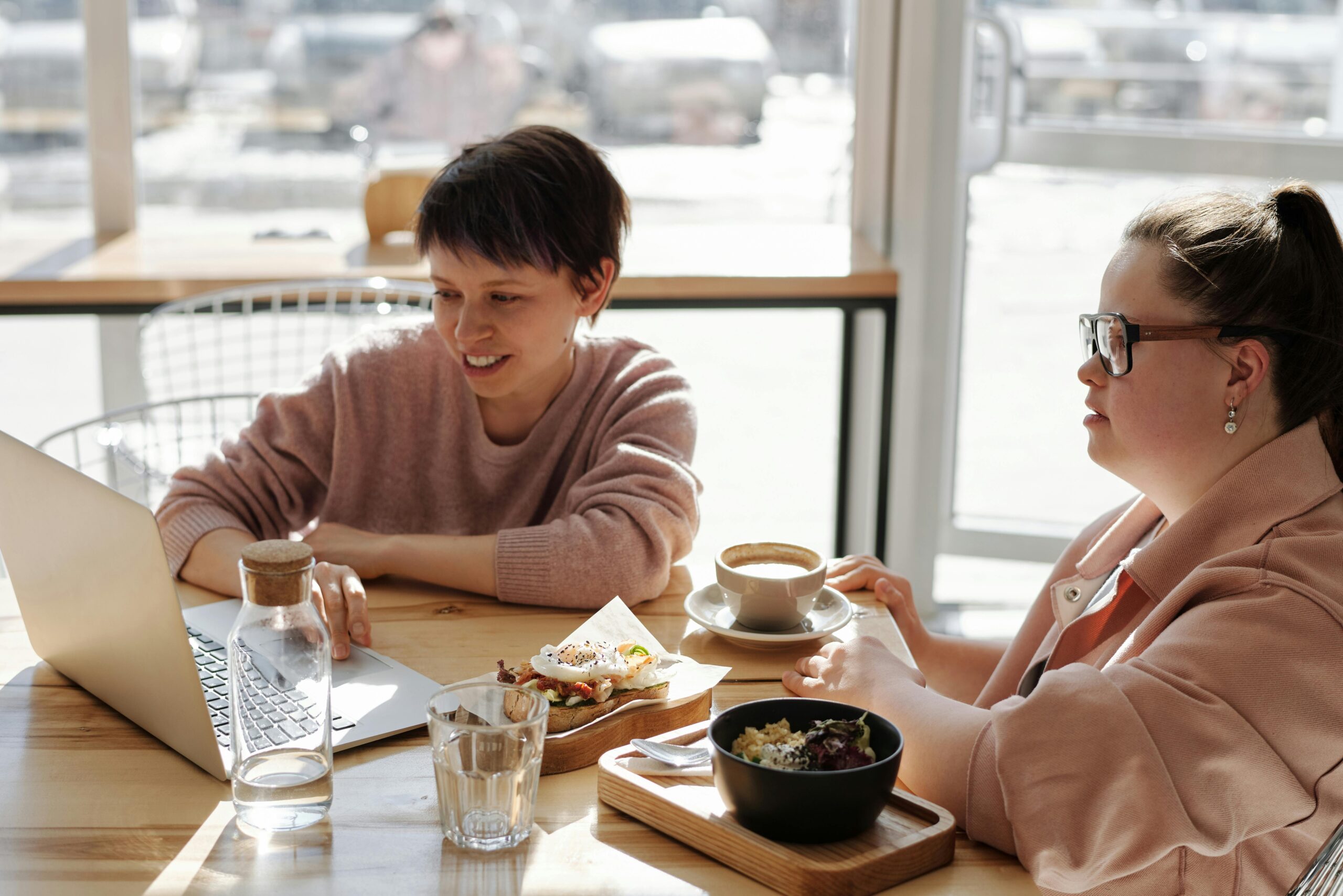 Work Life vs Social Life How to Set Boundaries